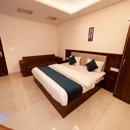 Divine Ganga - Luxury Comfort ! Travellers Delight ! Budget Friendly ! Prime Location ! Guest Favourite Харидвар Экстерьер фото